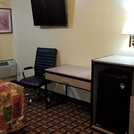 Deluxe Inn Nebraska City Bagian luar foto
